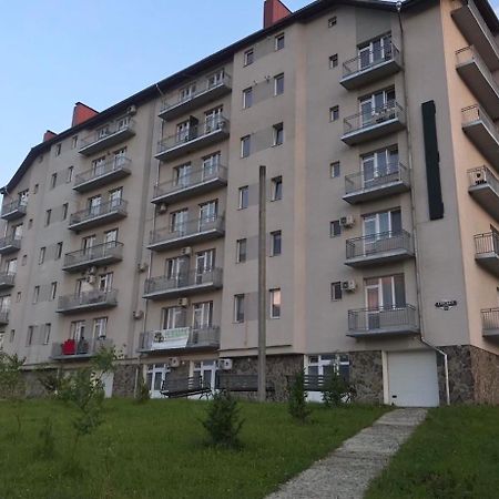 Polyana Apart Buitenkant foto