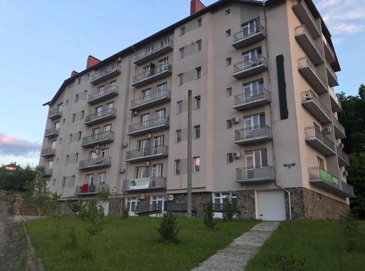 Polyana Apart Buitenkant foto
