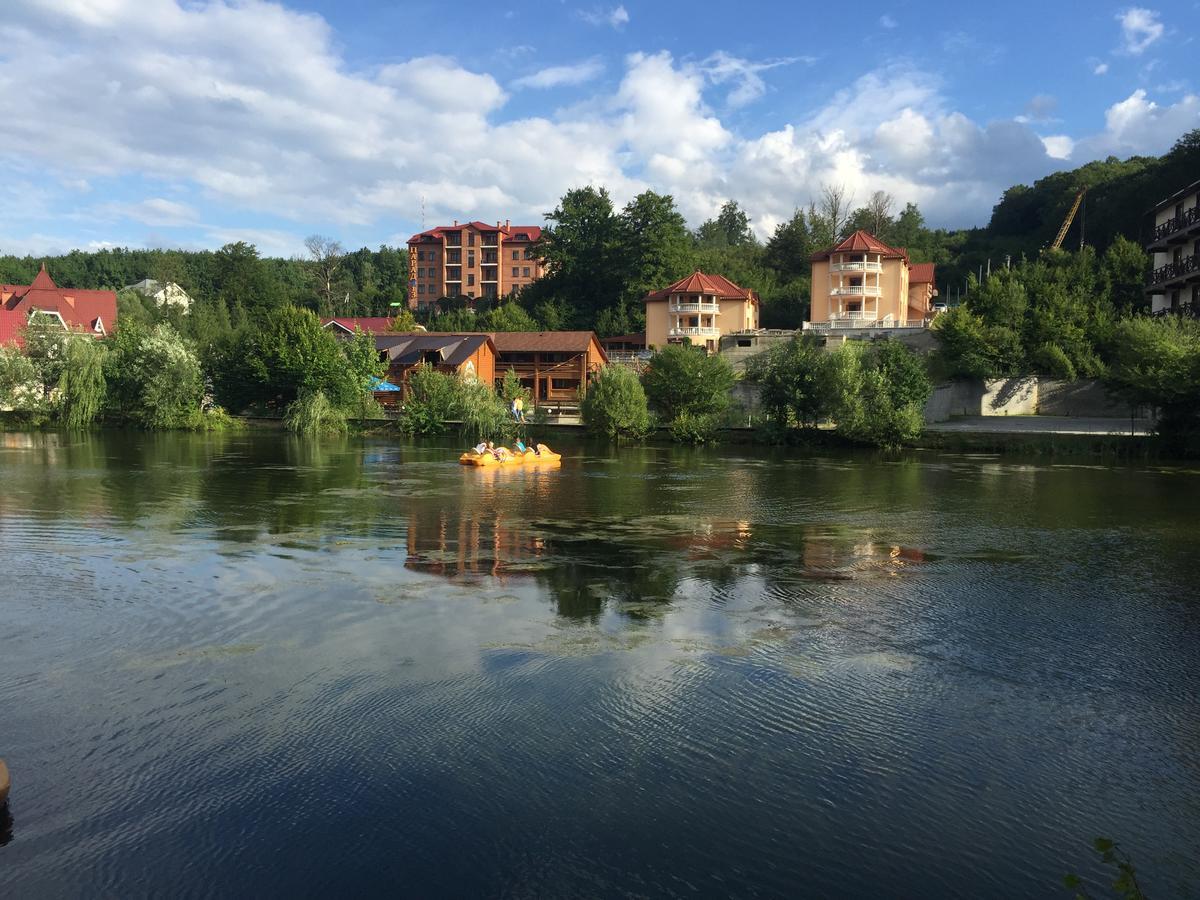 Polyana Apart Buitenkant foto
